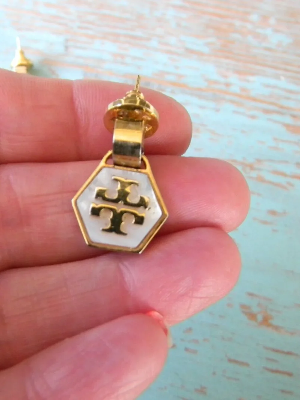 Tory Burch Mother of Pearl Geo Drop Earrings White/GOLD LOGO